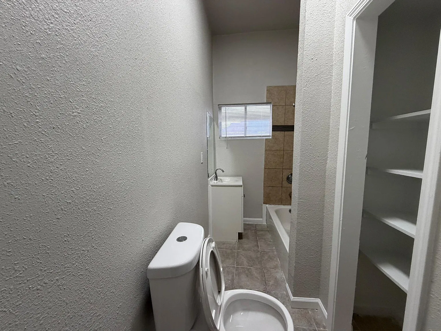 3710 Holmes Rd — Photo 4