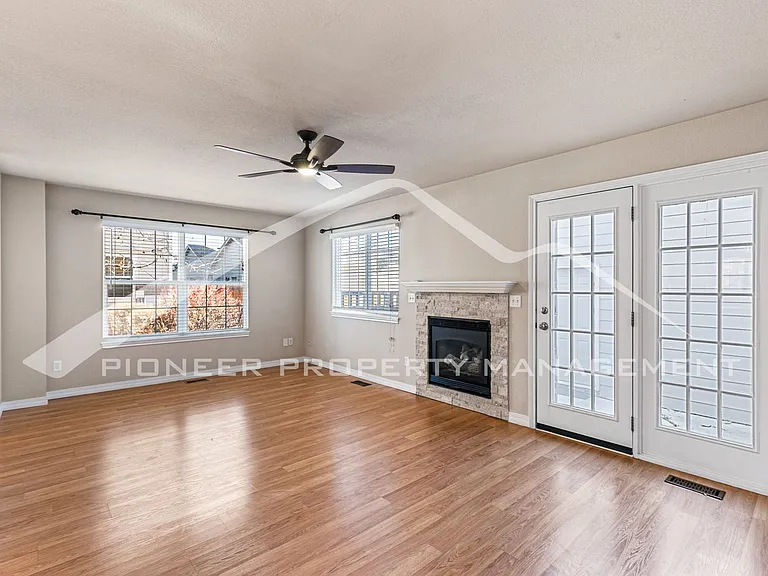 438 N Parkside Dr #A — Photo 6