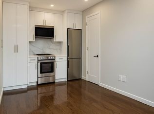 216 Thompson St #3, New York, NY 10012