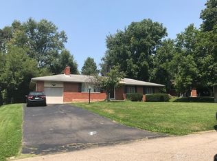 321 Stoneybrook Dr, Dayton, OH 45429