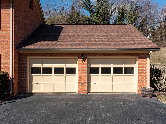 3rd image of 5109 Medmont Cir SW