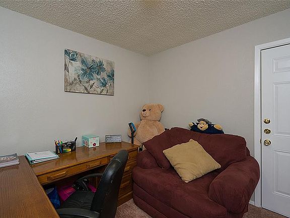 4th image of 12102 Arrowwood Dr