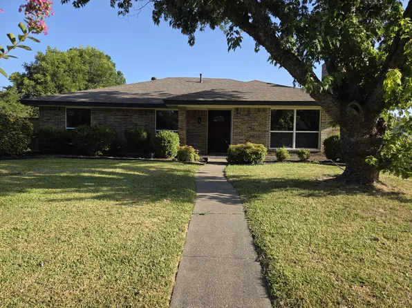 1130 Pyramid Dr, Garland, TX 75040
