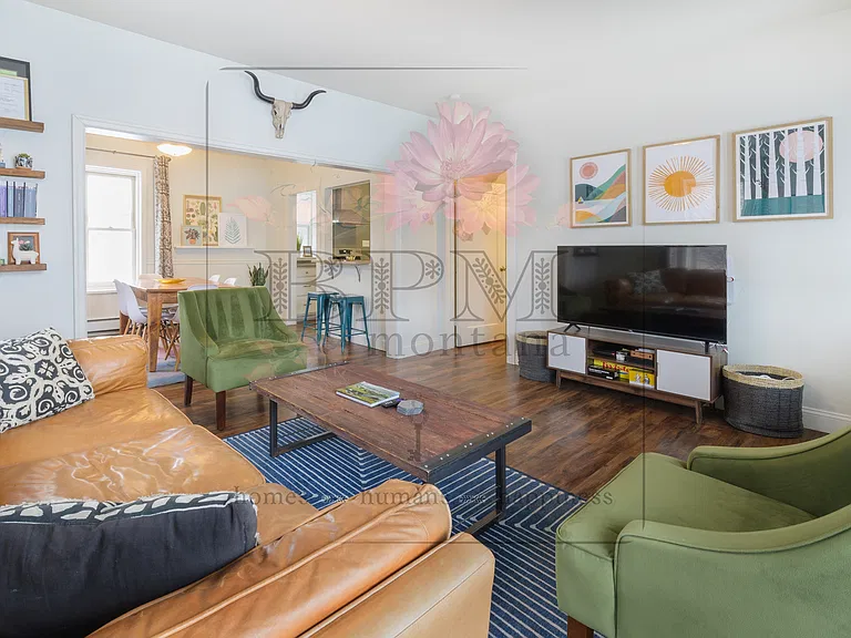 411 S 10th Ave — Photo 3