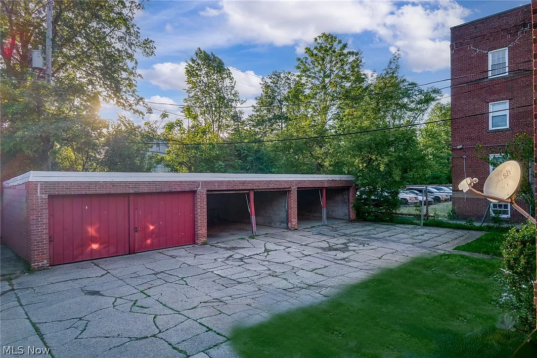 1 bed, 1.0 bath, $900 — Photo 2