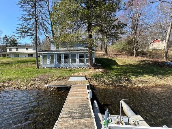 12075 S Sherman Lake Dr, Augusta, MI 49012