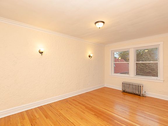 3rd image of 2922 N Albany Ave #2W