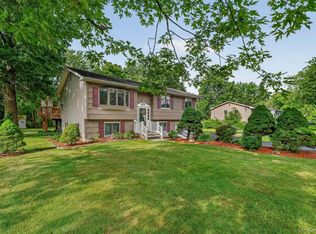 8 Bridle Lane, Chester, NY 10918