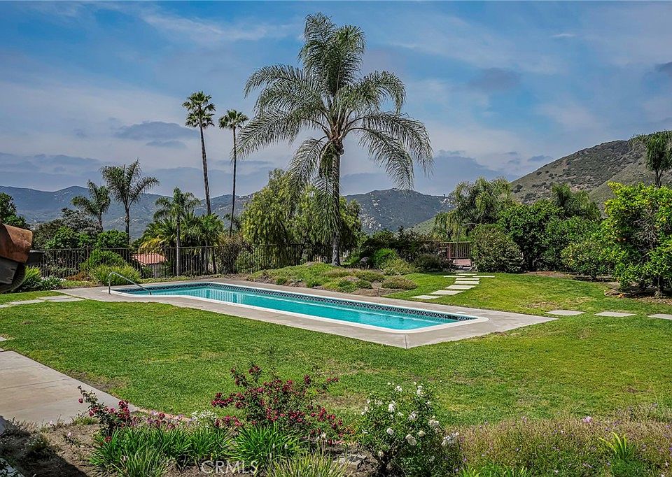 1st image of 3531 Lomas Serenas Dr
