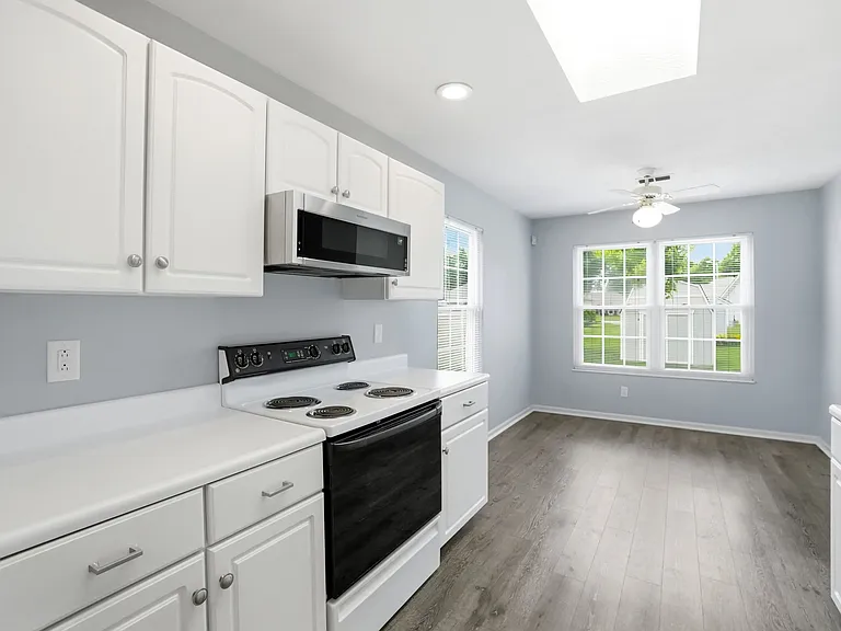 9083 Marquis Dr — Photo 11