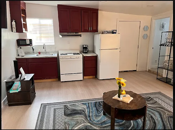 2217 W 74th St — Photo 14