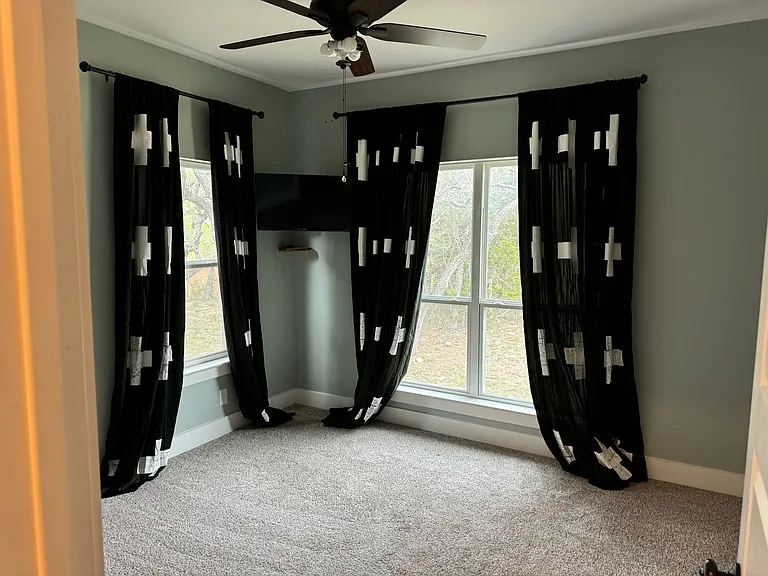 914 Bear Springs Trl — Photo 63