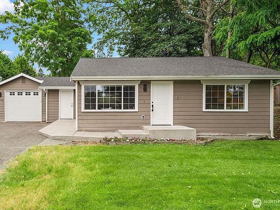 3rd image of 10902 26th Avenue SW