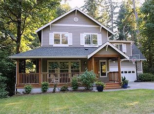 10031 NE Summerberry Ct, Bainbridge Island, WA 98110