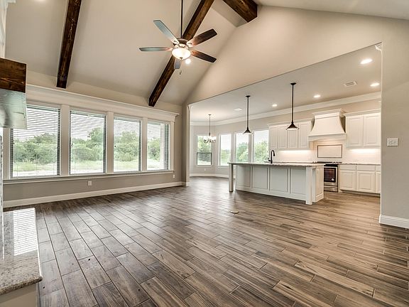 4th image of 1730 Rockview Dr