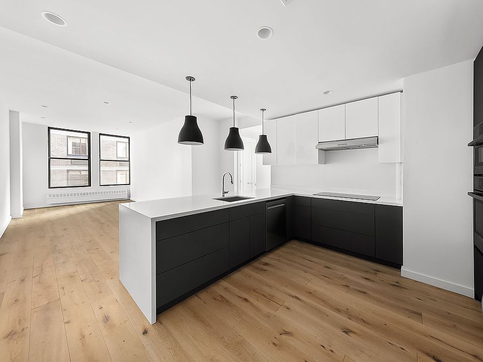 1st image of 118 W 27th St #11R