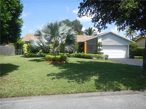 3rd image of 2715 NW 98th Ter
