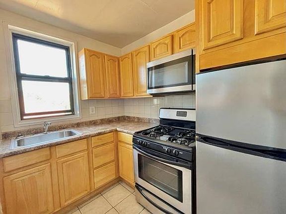 2nd image of 14017 84th Dr APT 7B