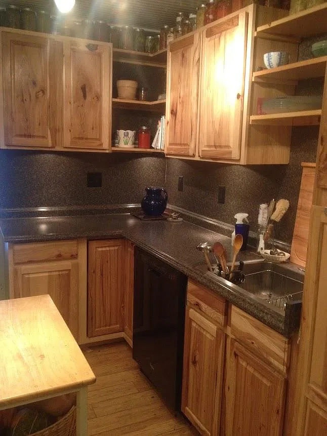 3 bed, 1.5 bath, 940 sqft, $2,260 — Photo 4