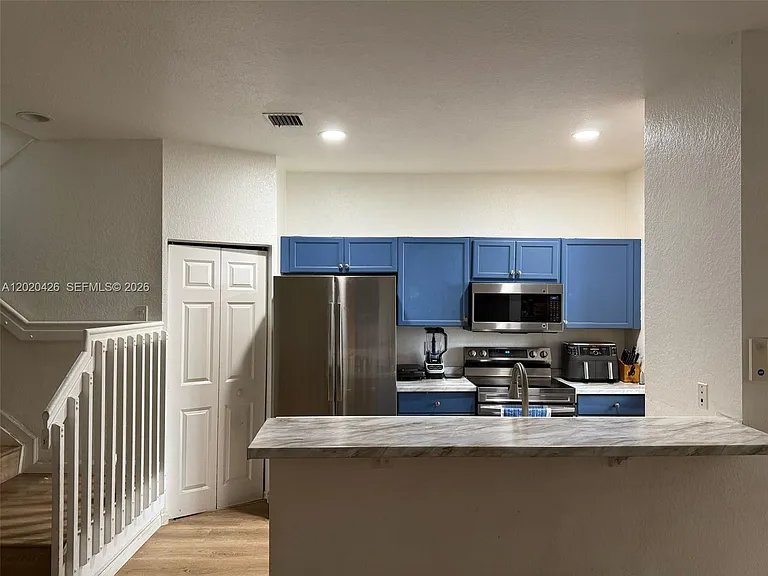 2043 Nassau Dr #2043 — Photo 3