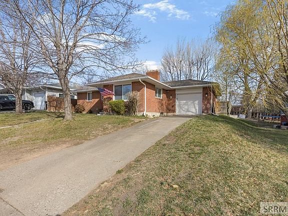 3rd image of 1554 Beverly Rd