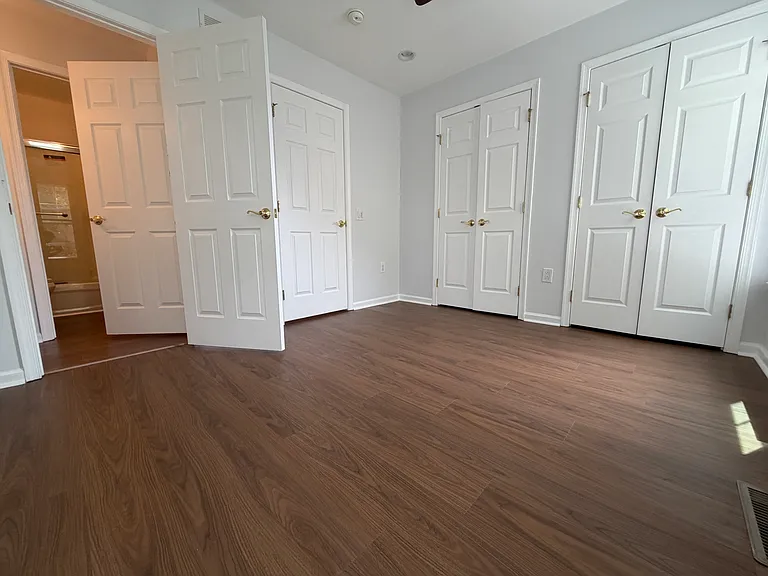 1318 Bainbridge St — Photo 21
