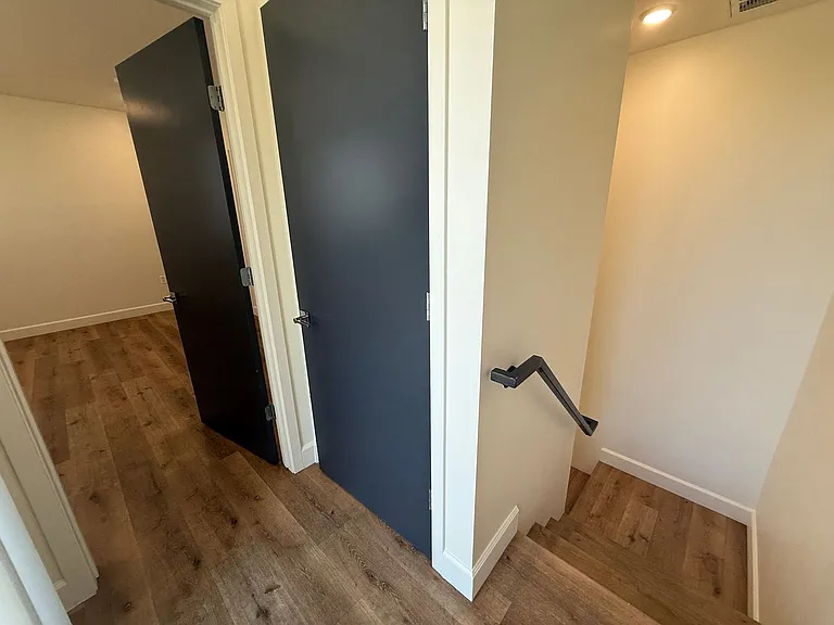 14550 Burbank Blvd #102 — Photo 10