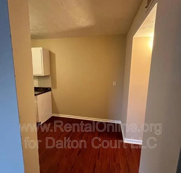 1814 Dalton Ct #8 — Photo 2