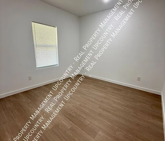 795 Lyman Rd — Photo 13