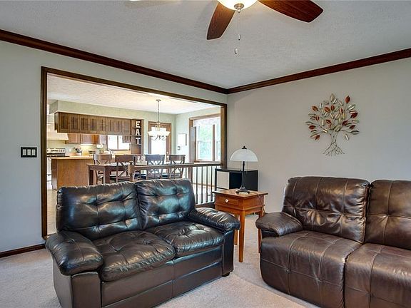 4th image of 1131 Fox Chase Ct
