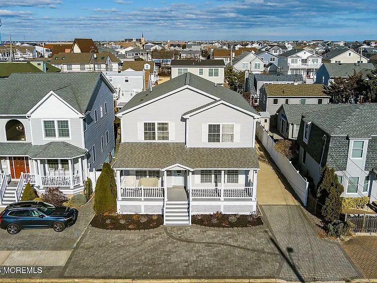 21 Jersey City Ave — Photo 2