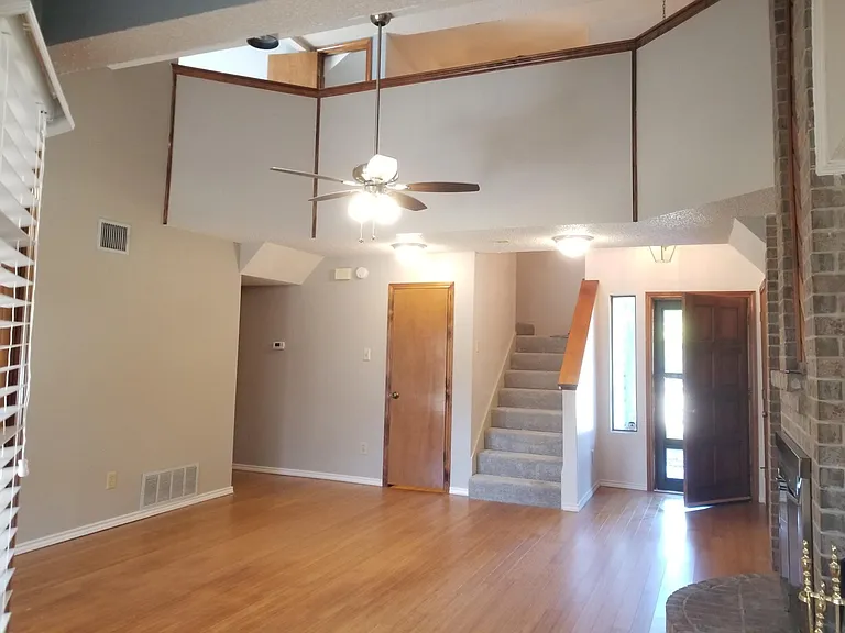 2104 Stein Way — Photo 6