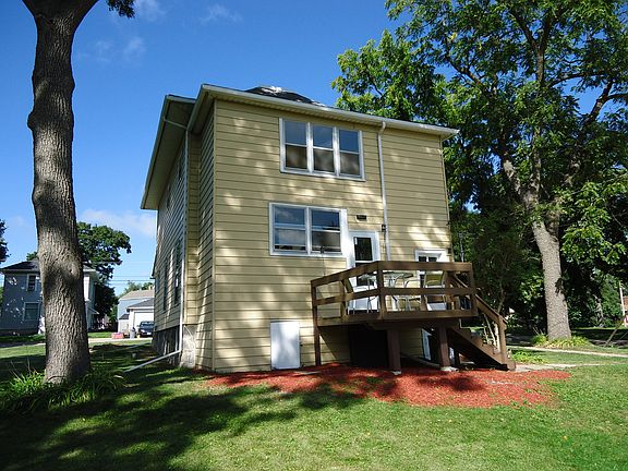 2nd image of 632 Queen Anne St