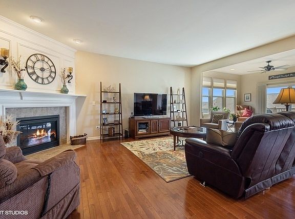 3rd image of 3440 Rockwell Cir