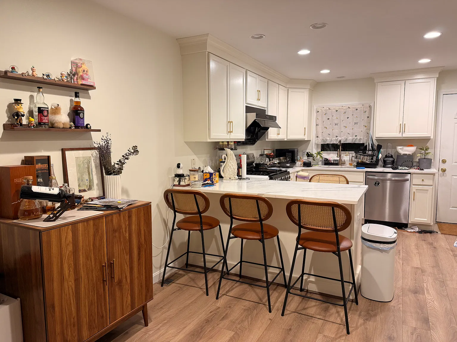 3 bed, 2.5 bath, 1440 sqft, $3,500 — Photo 1