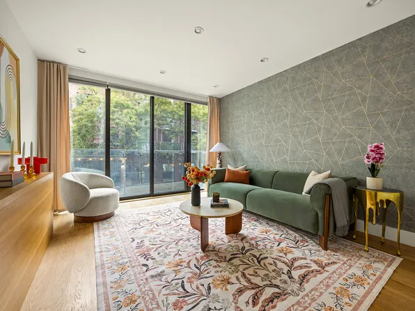 143 Meserole Street image 2 of 12