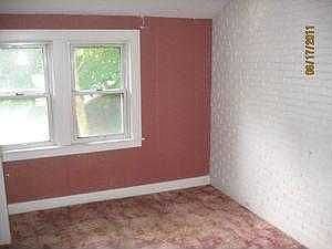 4th image of 3263 College Ave NE
