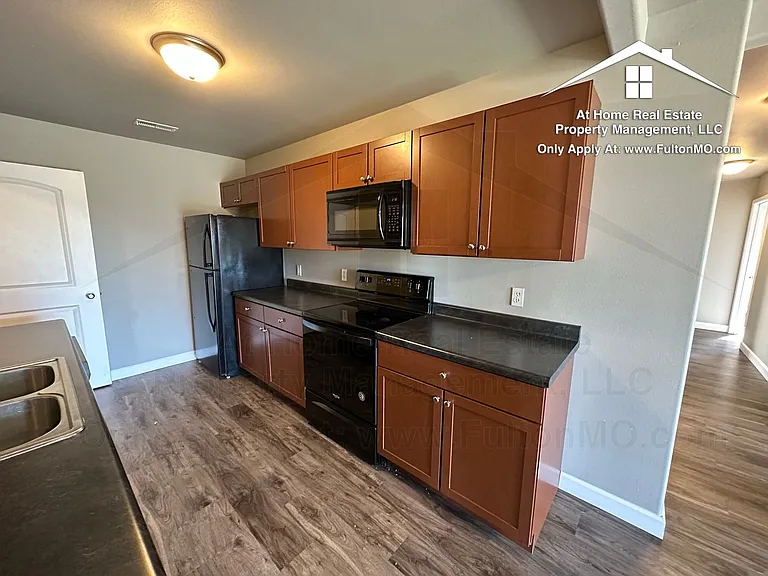 506 Commons Dr — Photo 7