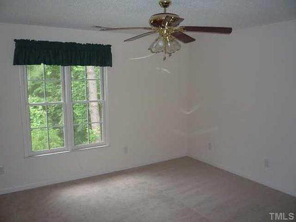 2nd image of 11 Crystal Oaks Ct #11