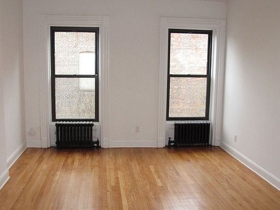 5th image of 937 President St APT 4B