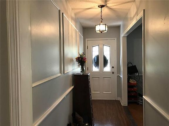 2nd image of 1817 Garon Dr