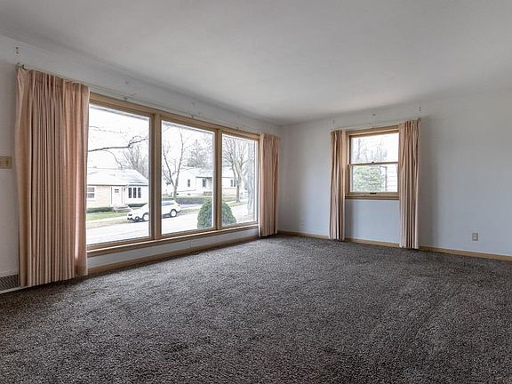 4th image of 226 N 7th Ave