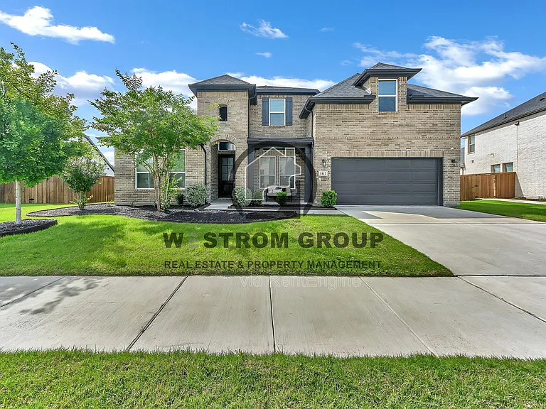 1417 Eagle Feather Way — Photo 1