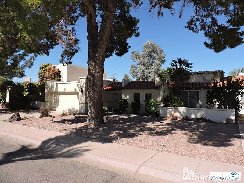 1st image of 910 E Laguna Dr