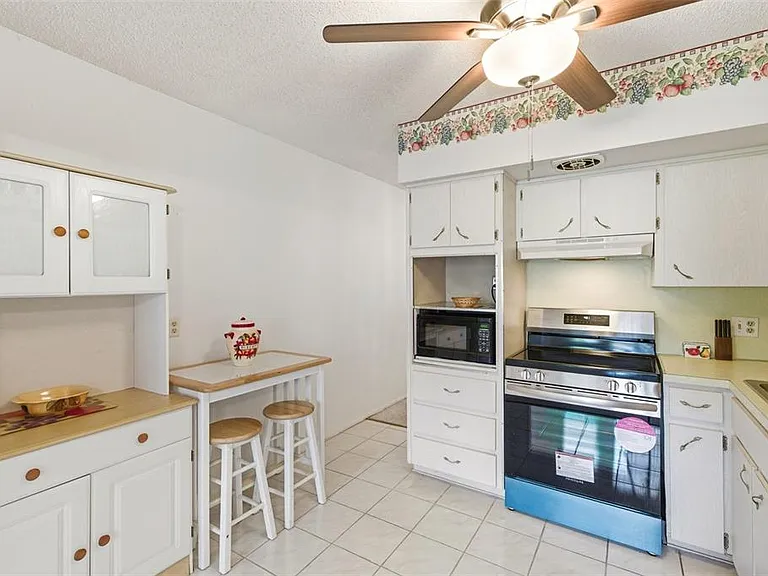 2386 Sumatran Way #14 — Photo 27