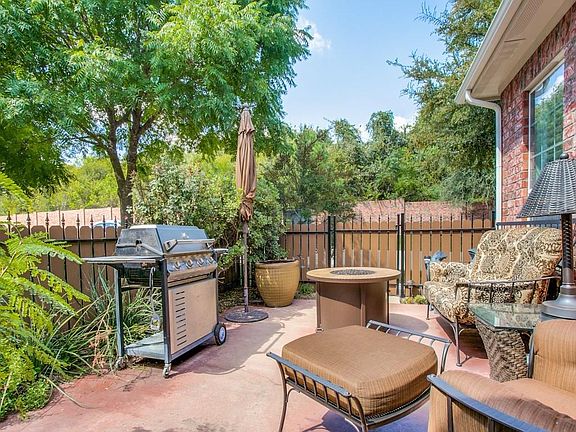3rd image of 3221 Rosehaven Dr Unit 1513