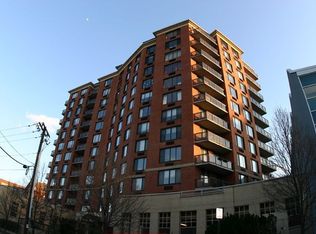 415 Newark St APT 4G, Hoboken, NJ 07030