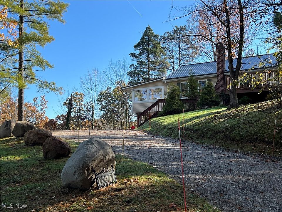2nd image of 15571 Valleyview Dr
