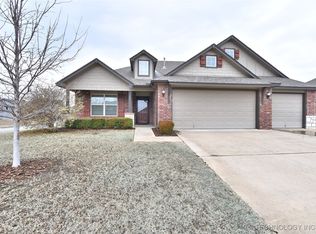 7300 S Magnolia Ave, Broken Arrow, OK 74011