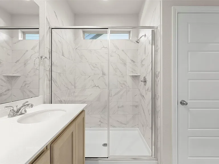 1641 Meadow Crest Dr — Photo 20